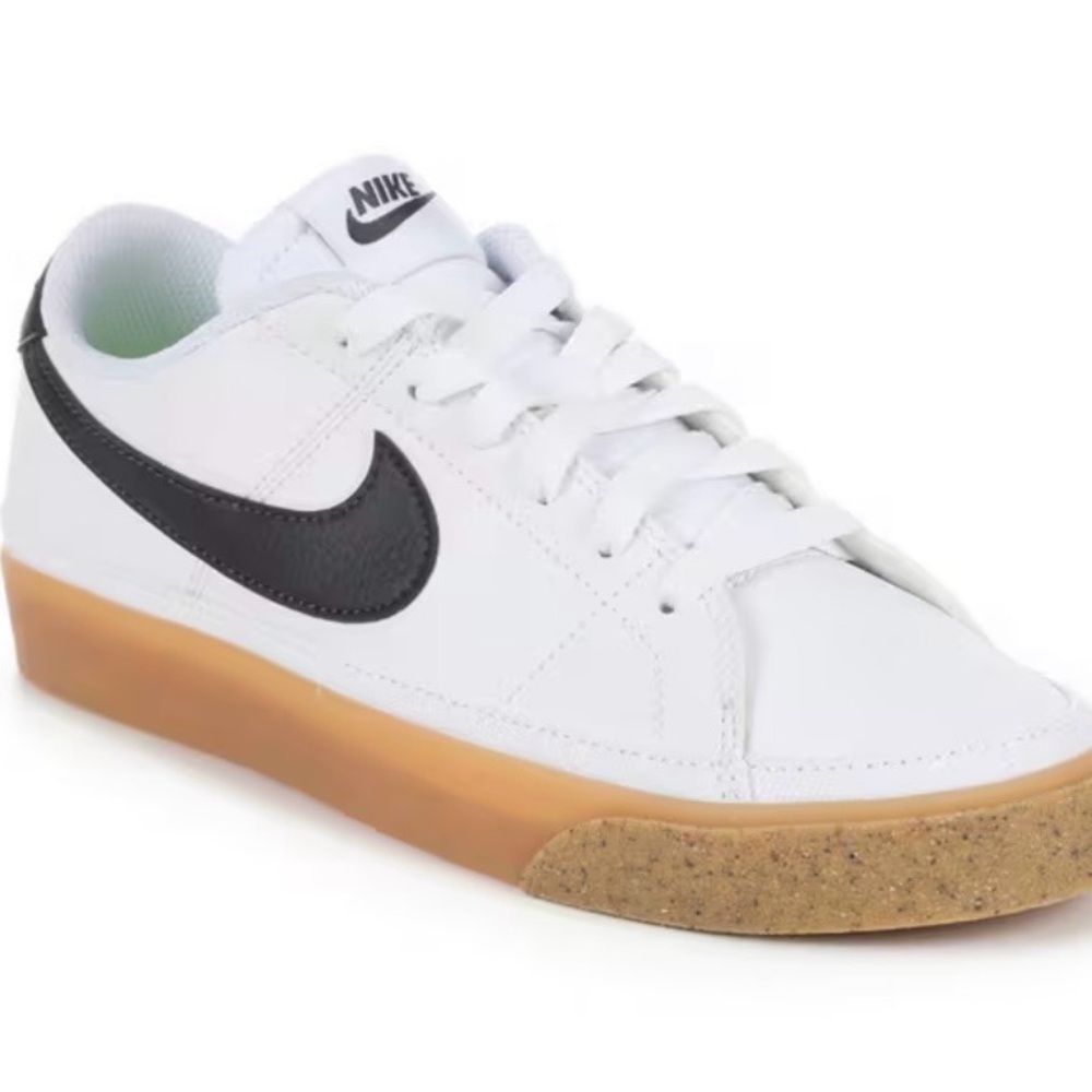 WOMEN'S NIKE COURT LEGACY SNEAKERS (New without tags or box) - Picture 3 of 8